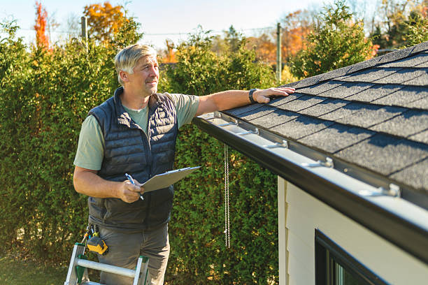 Professional Roof Repair technician working in Raymond, IL
